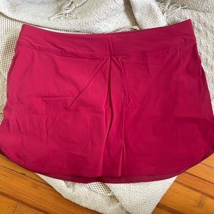 Outdoor Voices The Exercise Skort size L in maroon